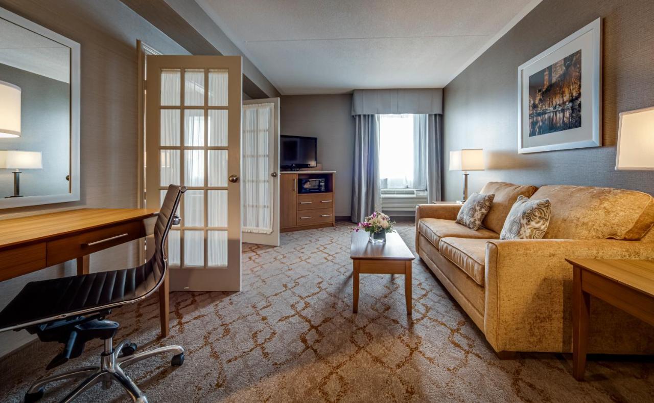 Monte Carlo Inn Vaughan Suites Exterior photo